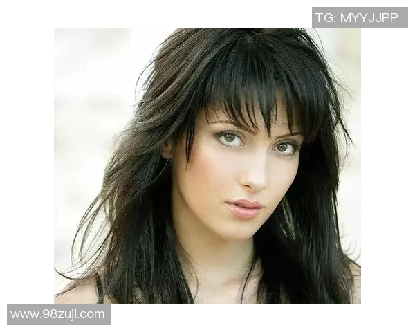 全球十位最美女足球明星展现魅力与实力的完美结合