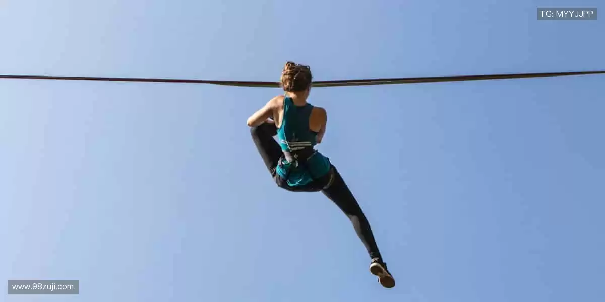 🚀从赛事到直播，再到周边，热爱永不缺席！✨